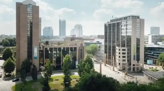 Οι εκκλησιαστικές τράπεζες κινούν δισεκατομμύρια Οι εκκλησιαστικές τράπεζες κινούν δισεκατομμύρια