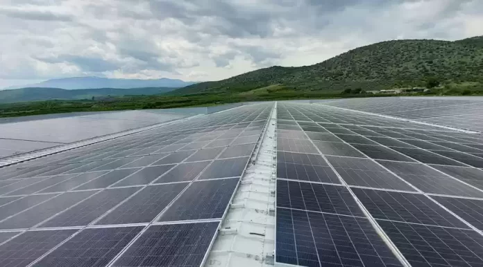 Οι θερμικές νησίδες των φωτοβολταϊκών πάρκων αυξάνουν τις τοπικές θερμοκρασίες ανακαλύπτουν οι ερευνητές – συνεχόμενος καύσωνας Οι ερευνητές ανακαλύπτουν το φαινόμενο της ηλιακής θερμικής νησίδας που προκαλείται από μεγάλης κλίμακας φωτοβολταϊκά πάρκα