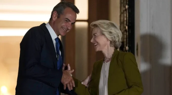 Οργισμένη η Μαρία Καρυστιανού: Η διεφθαρμένη Ούρσουλα Φον ντερ Λάιν “ξεπληρώνωντας γραμμάτια” βάζει πλάτη στη συγκάλυψη των Τεμπών! Οργισμένη η Μαρία Καρυστιανού: Η διεφθαρμένη Ούρσουλα Φον ντερ Λάιν “ξεπληρώνωντας γραμμάτια” βάζει πλάτη στη συγκάλυψη των Τεμπών!