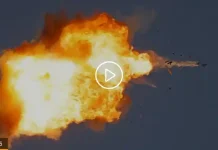 Η Χεζμπολάχ εκτοξεύει εκατοντάδες ρουκέτες κατά του Ισραήλ ως αντίποινα Η Χεζμπολάχ εκτοξεύει εκατοντάδες ρουκέτες κατά του Ισραήλ ως αντίποινα