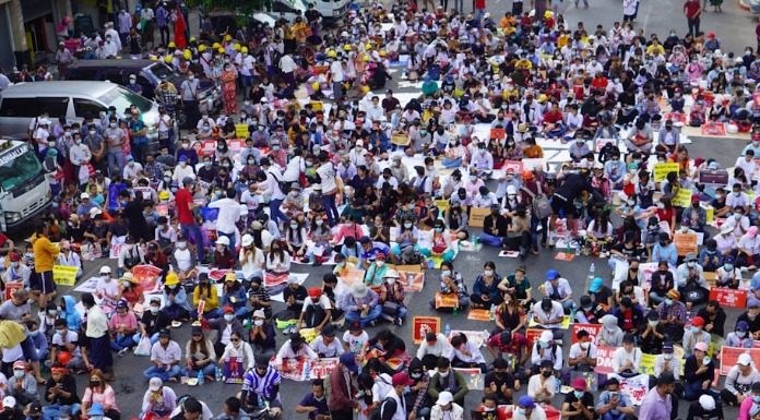 Οι ΗΠΑ προετοιμάζουν πραξικόπημα κατά του Σέρβου προέδρου Αλεξάντερ Βούτσιτς» λένε οι Ρώσοι Οι ΗΠΑ προετοιμάζουν πραξικόπημα κατά του Σέρβου προέδρου Αλεξάντερ Βούτσιτς λένε οι Ρώσοι