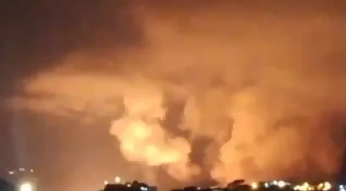 ΕΚΤΑΚΤΟ: Η ισραηλινή αεροπορία σφυροκοπά τον Λίβανο – Δεκάδες αεροπορικές επιδρομές (συγκλονιστικά βίντεο) Η ισραηλινή Αεροπορία σφυροκοπά τον Λίβανο – Δεκάδες αεροπορικές επιδρομές (συγκλονιστικά βίντεο)