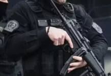 Πάτρα: 30 Ρομά επιτέθηκαν σε αστυνομικό των ΟΠΚΕ – Τον χτύπησαν και τον δάγκωσαν (upd) Πάτρα: 30 Ρομά επιτέθηκαν σε αστυνομικό των ΟΠΚΕ – Τον χτύπησαν και τον δάγκωσαν