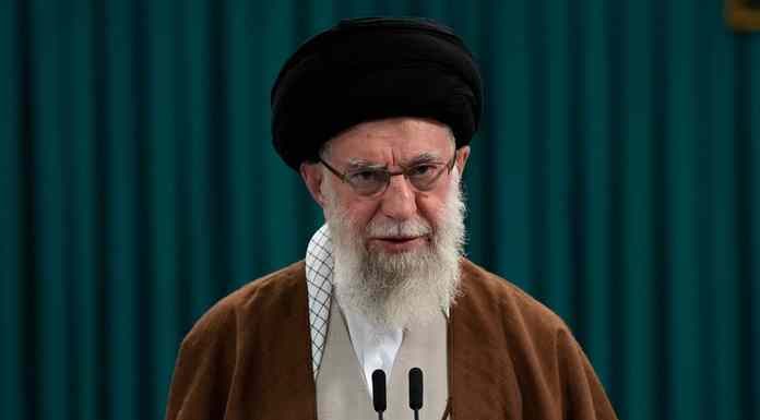 Αγιατολάχ Αλί Χαμενεΐ : «Το Ισραήλ διαπράττει ξεδιάντροπα εγκλήματα κατά παιδιών και όχι κατά ενόπλων» Αγιατολάχ Αλί Χαμενεΐ : «Το Ισραήλ διαπράττει ξεδιάντροπα εγκλήματα κατά παιδιών και όχι κατά ενόπλων»