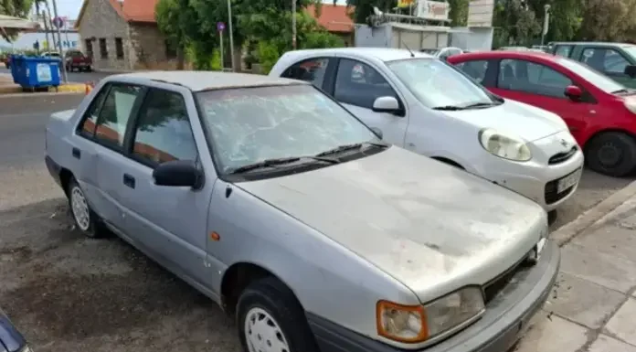 Η“ανάπτυξη” του Μητσοτάκη εν έτει 2024: Ηλικιωμένη στην Κρήτη ζει σε εγκαταλελειμμένο αυτοκίνητο στον δρόμο Η“ανάπτυξη” του Μητσοτάκη εν έτει 2024: Ηλικιωμένη στην Κρήτη ζει σε εγκαταλελειμμένο αυτοκίνητο στον δρόμο