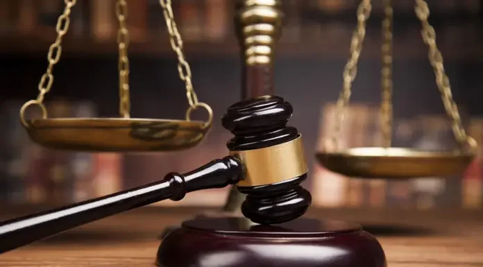 Θεσσαλονίκη: Συνελήφθη πανεπιστημιακός – Εκβίαζε ερευνητές προγραμμάτων να του καταβάλουν μέρος των αποδοχών τους Θεσσαλονίκη: Συνελήφθη πανεπιστημιακός – Εκβίαζε ερευνητές προγραμμάτων να του καταβάλουν μέρος των αποδοχών τους