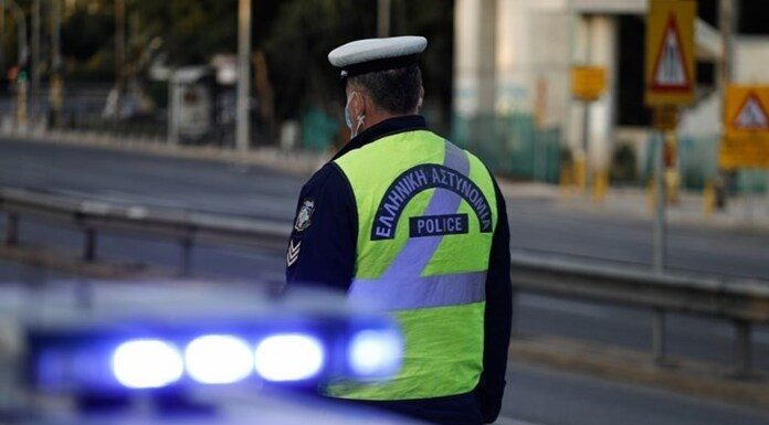 Θεσσαλονίκη: Οι αστυνομικοί «έκοψαν» 1.100 κλήσεις σε ένα 24ωρο για παραβάσεις οδηγών Θεσσαλονίκη: Οι αστυνομικοί «έκοψαν» 1.100 κλήσεις σε ένα 24ωρο για παραβάσεις οδηγών