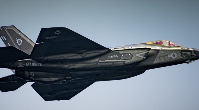 Πως η Raytheon «αποκάλυψε τα μυστικά» των F-22 και των F-35 σε Κίνα, Ρωσία και Ιράν – Θα πληρώσει πρόστιμο 200 εκατομμύρια δολάρια Πως η Raytheon «αποκάλυψε τα μυστικά» των F-22 και των F-35 σε Κίνα, Ρωσία και Ιράν – Θα πληρώσει πρόστιμο 200 εκατομμύρια δολάρια