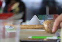 Σε καθολική αποχή προχωρούν οι δικηγόροι των Αθηνών Σε καθολική αποχή προχωρούν οι δικηγόροι των Αθηνών