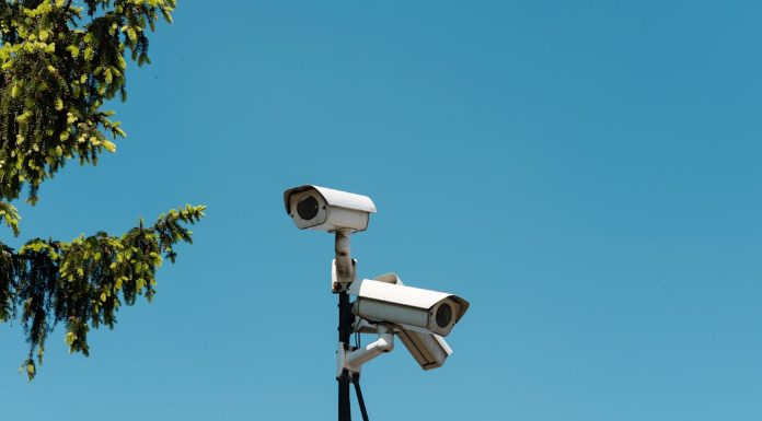 Μπαίνουν οι πρώτες 388 κάμερες στην Αθήνα που εντοπίζουν αυτόματα τους παραβάτες οδηγούς Μπαίνουν οι πρώτες 388 κάμερες στην Αθήνα