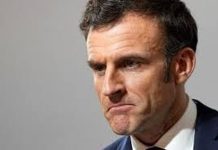 Το γαλλικό κοινοβούλιο εξετάζει ψήφισμα για την καθαίρεση του Μακρόν Το γαλλικό κοινοβούλιο εξετάζει ψήφισμα για την καθαίρεση του Μακρόν