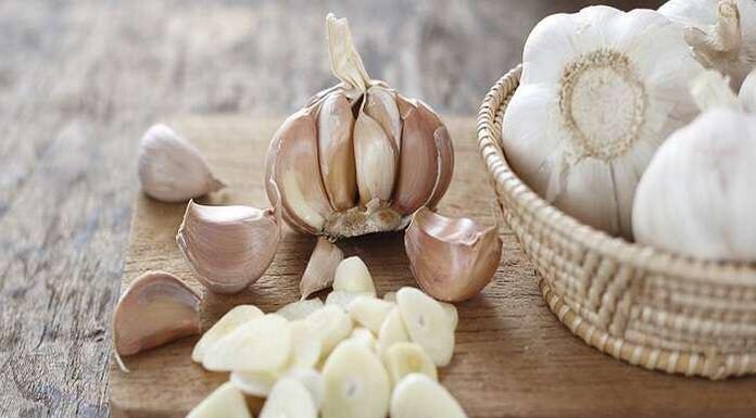 Οι εναλλακτικές και ασυνήθιστες χρήσεις του σκόρδου Οι εναλλακτικές και ασυνήθιστες χρήσεις του σκόρδου