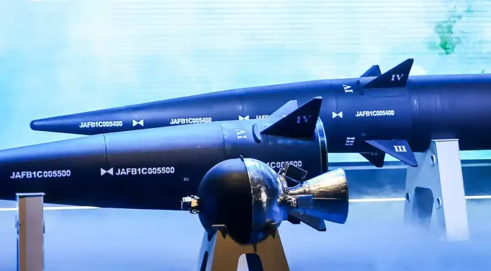 Το Ισραήλ για πρώτη φορά δεν μπόρεσε να αμυνθεί αποτελεσματικά: Ο νέος πολυηχητικός πύραυλος Fattah-1 άλλαξε τα δεδομένα Το Ισραήλ για πρώτη φορά δεν μπόρεσε να αμυνθεί αποτελεσματικά: Ο νέος πολυηχητικός πύραυλος Fattah-1 άλλαξε τα δεδομένα