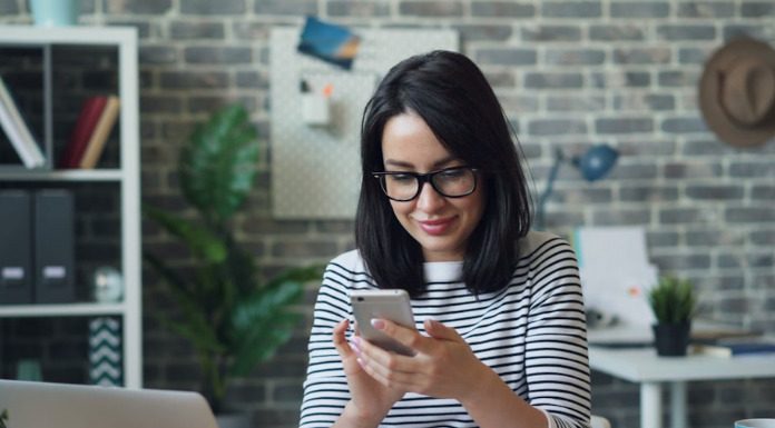 Εθισμός στο διαδίκτυο: Πώς επιδρά στον εγκέφαλο των εφήβων Εθισμός στο διαδίκτυο: Πώς επιδρά στον εγκέφαλο των εφήβων