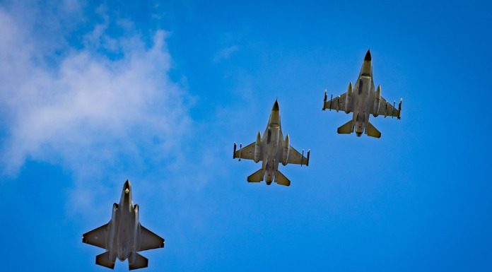 Επέστρεψαν στις βάσεις τους τα ισραηλινά F-35 μόλις εντοπίστηκαν και πριν εκτοξευτούν οι ιρανικοί πύραυλοι: Λειτούργησε η αποτροπή Επέστρεψαν στις βάσεις τους τα ισραηλινά F-35 μόλις εντοπίστηκαν και πριν εκτοξευτούν οι ιρανικοί πύραυλοι: Λειτούργησε η αποτροπή