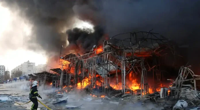 Μαζική πυραυλική επίθεση σε όλη την Ουκρανία: Οι Ρώσοι εξαερώνουν τις ενεργειακές υποδομές Μαζική πυραυλική επίθεση σε όλη την Ουκρανία: Οι Ρώσοι εξαερώνουν τις ενεργειακές υποδομές