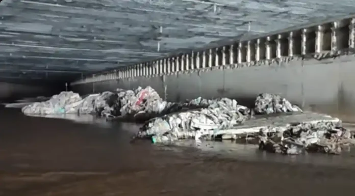 Τα μπαζωμένα ρέματα είναι βραδυφλεγής βόμβα στα θεμέλια της Αθήνας. Κινδυνεύουν 300.000 κάτοικοι Τα μπαζωμένα ρέματα είναι βραδυφλεγής βόμβα στα θεμέλια της Αθήνας. Κινδυνεύουν 300.000 κάτοικοι