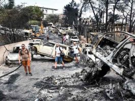 Μάτι: Ξεσπούν οι συγγενείς θυμάτων – «Υπάρχουν αταυτοποίητα τμήματα σορών στον ομαδικό τάφο της Νέας Μάκρης»