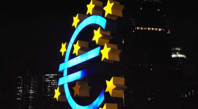 Ποιος καθορίζει τις τιμές για τα αγαθά; Ποιος καθορίζει τις τιμές για τα αγαθά;