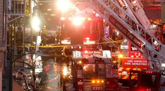 Will Rothschild: Νεκρός ο γόνος της ισχυρής τραπεζικής οικογένειας μετά από πυρκαγιά στο σπίτι του (βίντεο) Will Rothschild: Νεκρός ο γόνος της ισχυρής τραπεζικής οικογένειας μετά από πυρκαγιά στο σπίτι του (βίντεο)