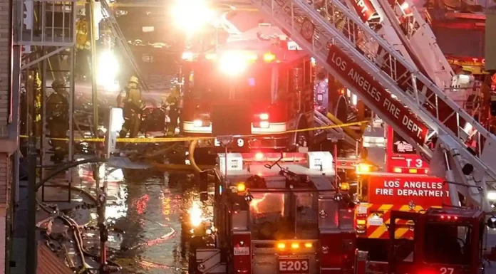 Will Rothschild: Νεκρός ο γόνος της ισχυρής τραπεζικής οικογένειας μετά από πυρκαγιά στο σπίτι του (βίντεο) Will Rothschild: Νεκρός ο γόνος της ισχυρής τραπεζικής οικογένειας μετά από πυρκαγιά στο σπίτι του (βίντεο)