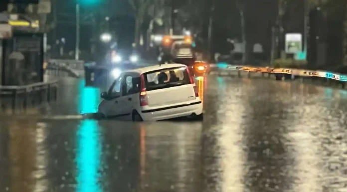 Δήμαρχος Αλίμου για τα λύματα στην Παραλιακή: «Είναι ευθύνη της ΕΥΔΑΠ» Δήμαρχος Αλίμου για τα λύματα στην Παραλιακή: «Είναι ευθύνη της ΕΥΔΑΠ»