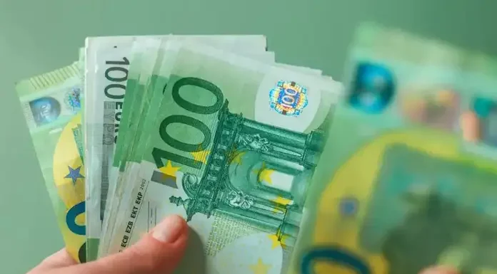 Χαλκιδική: Η ταρίφα του κυκλώματος στις πολεοδομίες – Από 250 έως 20.000 ευρώ Χαλκιδική: Η ταρίφα του κυκλώματος στις πολεοδομίες – Από 250 έως 20.000 ευρώ