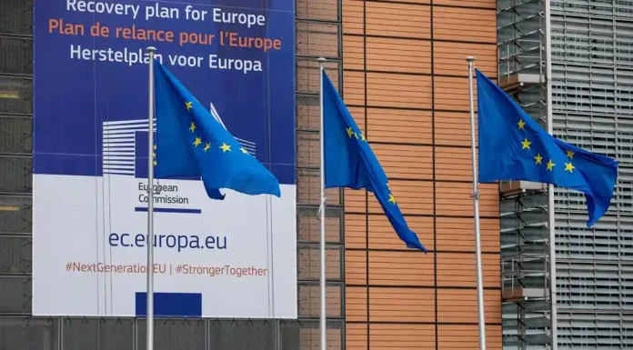 ΕΕ: Η Ευρώπη δεν ασκεί λογοκρισία, απαντά η Κομισιόν στον Μαρκ Ζάκερμπεργκ (κάποιος κάνει πλάκα) ΕΕ: Η Ευρώπη δεν ασκεί λογοκρισία, απαντά η Κομισιόν στον Μαρκ Ζάκερμπεργκ (κάποιος κάνει πλάκα)