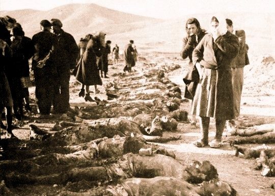 Ιανουάριος 1945: η μεγάλη σφαγή των ομήρων, στην πορεία θανάτου από την Θεσσαλονίκη στην Αριδαία Ιανουάριος 1945: η μεγάλη σφαγή των ομήρων, στην πορεία θανάτου από την Θεσσαλονίκη στην Αριδαία