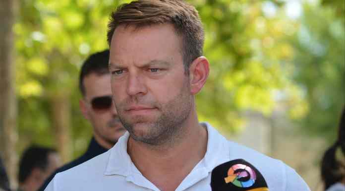 Ασκήθηκε ποινική δίωξη στον Σ.Κασσελάκη για παράβαση του νόμου για το πόθεν έσχες και παραπέμπεται σε δίκη Ασκήθηκε ποινική δίωξη στον Σ.Κασσελάκη για παράβαση του νόμου για το πόθεν έσχες και παραπέμπεται σε δίκη