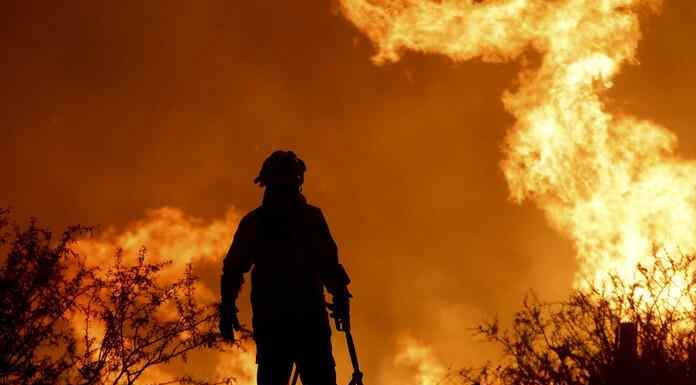 Φωτιές στην Αργεντινή: Στάχτη 20.000 στρέμματα δασικών εκτάσεων – 200 οικογένειες εγκατέλειψαν τα σπίτια τους (UPD) Φωτιές στην Αργεντινή: Στάχτη 20.000 στρέμματα δασικών εκτάσεων – 200 οικογένειες εγκατέλειψαν τα σπίτια τους