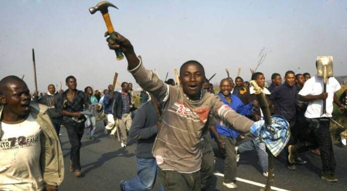 Η κυβέρνηση ενέκρινε την «εισαγωγή» 90.000 αλλοδαπών μουσουλμάνων για εργασία στην Ελλάδα! Η κυβέρνηση ενέκρινε την «εισαγωγή» 90.000 αλλοδαπών μουσουλμάνων για εργασία στην Ελλάδα!