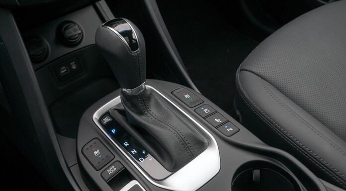 Δείτε για ποιο λόγο δεν πρέπει να βάζετε το αυτόματο κιβώτιο στη θέση «Ν» Δείτε για ποιο λόγο δεν πρέπει να βάζετε το αυτόματο κιβώτιο στη θέση «Ν»