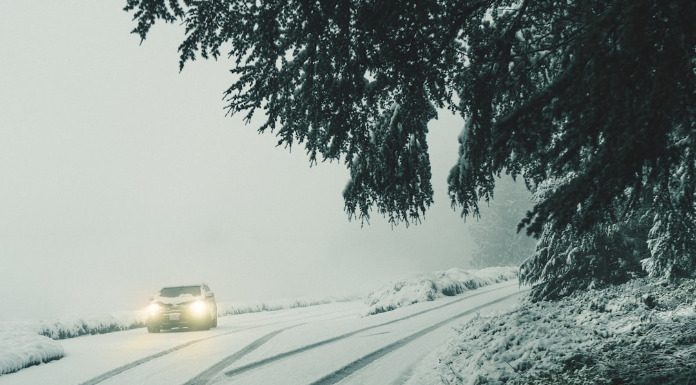 Κακοκαιρία: Κλειστή η Παλαιά Εθνική Οδός Αθηνών-Θηβών στο ύψος των Βιλίων λόγω χιονόπτωσης Κακοκαιρία: Κλειστή η Παλαιά Εθνική Οδός Αθηνών-Θηβών στο ύψος των Βιλίων λόγω χιονόπτωσης