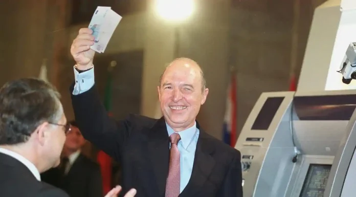 Τα μεγάλα οικονομικά σκάνδαλα της διακυβέρνησης Σημίτη που την έστειλαν μετά έξι χρόνια σε Δ.Ν.Τ και Μνημόνια Τα μεγάλα οικονομικά σκάνδαλα της διακυβέρνησης Σημίτη που την έστειλαν μετά έξι χρόνια σε Δ.Ν.Τ και Μνημόνια