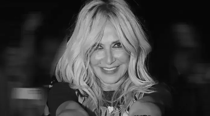 Α.Βίσση: «Το μυστικό της επιτυχίας μου είναι ότι έγινα μητέρα νωρίς στη ζωή μου-Μετάνιωσα που δεν έκανα δεύτερο παιδί» Α.Βίσση: «Το μυστικό της επιτυχίας μου είναι ότι έγινα μητέρα νωρίς στη ζωή μου-Μετάνιωσα που δεν έκανα δεύτερο παιδί»