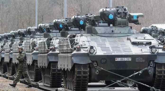 Επίμονα και επικίνδυνα στη λάθος πλευρά της Ιστορίας: Παρέλυσαν ελληνικά τρένα λόγω ΝΑΤΟ – «Χωρίς αντίπαλο τα ρωσικά τανκς» Επίμονα και επικίνδυνα στη λάθος πλευρά της Ιστορίας: Παρέλυσαν ελληνικά τρένα λόγω ΝΑΤΟ - «Χωρίς αντίπαλο τα ρωσικά τανκς»