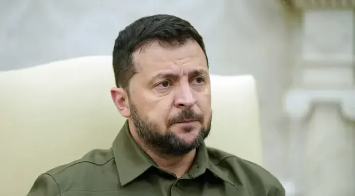 Ζελένσκι:Η Ουκρανία δεν παρέλαβε ούτε τα μισά από τα 200 δισ. δολάρια της βοήθειας των ΗΠΑ! Ζελένσκι:Η Ουκρανία δεν παρέλαβε ούτε τα μισά από τα 200 δισ. δολάρια της βοήθειας των ΗΠΑ!