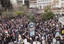 Βούλιαξαν οι πόλεις σε όλη τη χώρα: Εκατομμύρια Έλληνες ενώθηκαν και ζητούν δικαιοσύνη για τα Τέμπη Βούλιαξαν οι πόλεις σε όλη τη χώρα: Εκατομμύρια Έλληνες ενώθηκαν και ζητούν δικαιοσύνη για τα Τέμπη