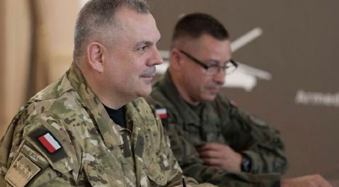 Αρχηγός Γενικού Επιτελείου της Πολωνίας: «Η Ευρώπη ετοιμάζει στρατιωτική επιχείρηση στην Ουκρανία» Αρχηγός Γενικού Επιτελείου της Πολωνίας: «Η Ευρώπη ετοιμάζει στρατιωτική επιχείρηση στην Ουκρανία»