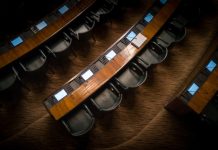 Οι Έλληνες απέχουν γιατί έχουν συνδέσει την πολιτική με τα κόμματα