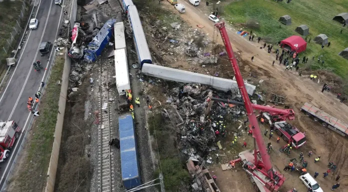 Θέατρο η προανακριτική Επιτροπή: Η πλειοψηφία της ΝΔ αρνήθηκε να πάει στην Βουλή η δικογραφία των Τεμπών Θέατρο η προανακριτική Επιτροπή: Η πλειοψηφία της ΝΔ αρνήθηκε να πάει στην Βουλή η δικογραφία των Τεμπών