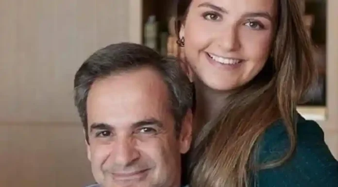 Για να θυμηθούμε με ποιους έχουμε να κάνουμε ΣΟΦΙΑ ΜΗΤΣΟΤΑΚΗ (η κόρη του Πρωθυπουργού):