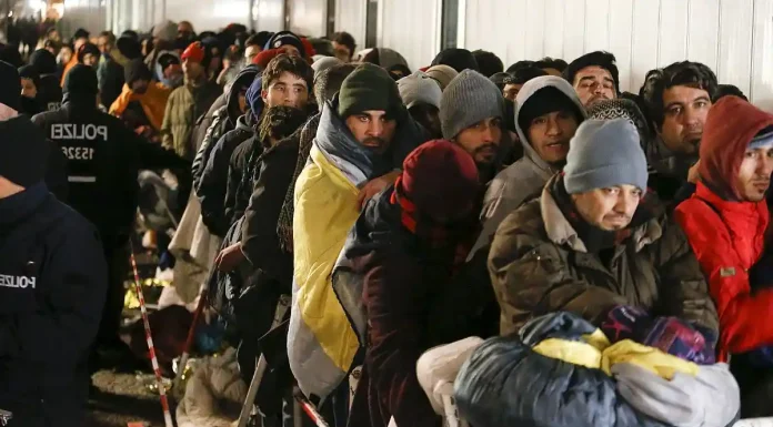 Επιστρέφονται στην Ελλάδα δεκάδες χιλιάδες λαθρομετανάστες μετά την απόφαση του Ανωτάτου Δικαστηρίου Γερμανίας Επιστρέφονται στην Ελλάδα δεκάδες χιλιάδες λαθρομετανάστες μετά την απόφαση του Ανωτάτου Δικαστηρίου Γερμανίας