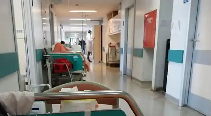 Οργισμένη ανάρτηση ασθενή του «Αττικόν» κατά του Γεωργιάδη: «Η σουίτα που με φιλοξενεί» Οργισμένη ανάρτηση ασθενή του «Αττικόν» κατά του Γεωργιάδη: «Η σουίτα που με φιλοξενεί»