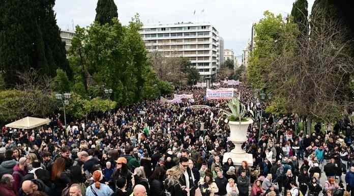 Απεργία άυριο Τετάρτη (09/04): Ποιοι θα συμμετάσχουν – Τι ισχύει για τα ΜΜΜ Απεργία άυριο Τετάρτη (09/04): Ποιοι θα συμμετάσχουν – Τι ισχύει για τα ΜΜΜ