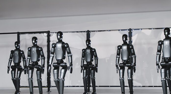 Τα «Ανθρωποειδή» Ρομπότ –Άρχισαν να περπατουν σαν Άνθρωποι- ήρθαν για να μείνουν με πιθανή στρατιωτική τους χρήση?(βίντεο) Τα «Ανθρωποειδή» Ρομπότ –Άρχισαν να περπατουν σαν Άνθρωποι- ήρθαν για να μείνουν με πιθανή στρατιωτική τους χρήση?(βίντεο)