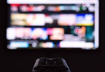 Τα ΜΜΕ ως μηχανισμοί προπαγάνδας συντηρούν το περιβάλλον του χρέους