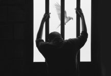 Δεν βγήκαμε ποτέ από τα μνημόνια