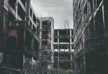 Αφού διέλυσαν την δημόσια υγεία καταστρέφουν και την ιδιωτική